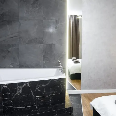 Apartment Vip центр львова джакузі камін площа ринок