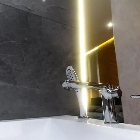 Апартаменти 2 Кімнати Площа Ринок Джакузі Вулиця Осмомисла 11 Daire Lviv