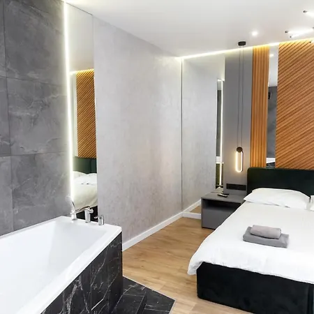 Daire Апартаменти 2 Кімнати Площа Ринок Джакузі Вулиця Осмомисла 11 Lviv