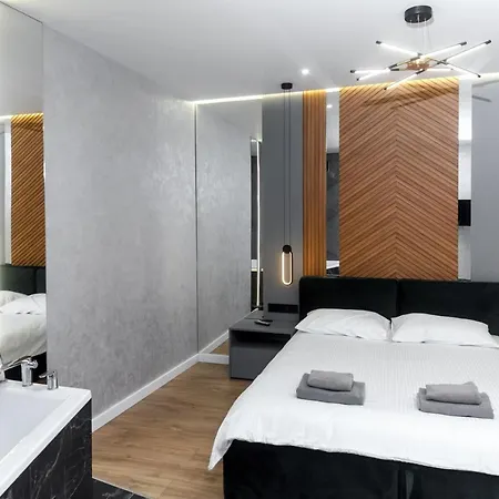 Апартаменти 2 Кімнати Площа Ринок Джакузі Вулиця Осмомисла 11 Daire
