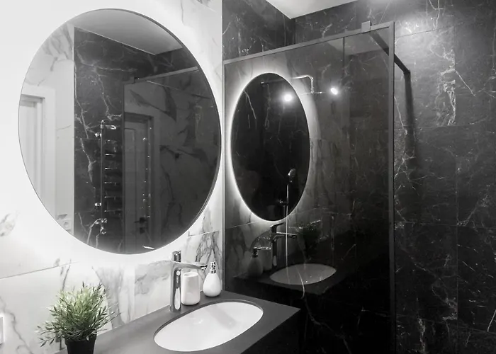 Vip центр львова джакузі камін площа ринок Apartment *